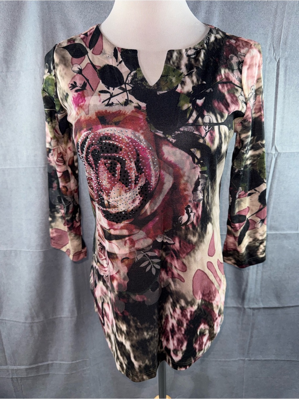 3180-Christopher & Banks Pink Multi Floral Long Sleeve Tunic with Rhinestones